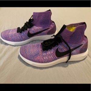 Nike women’s Lunarepic Flyknit